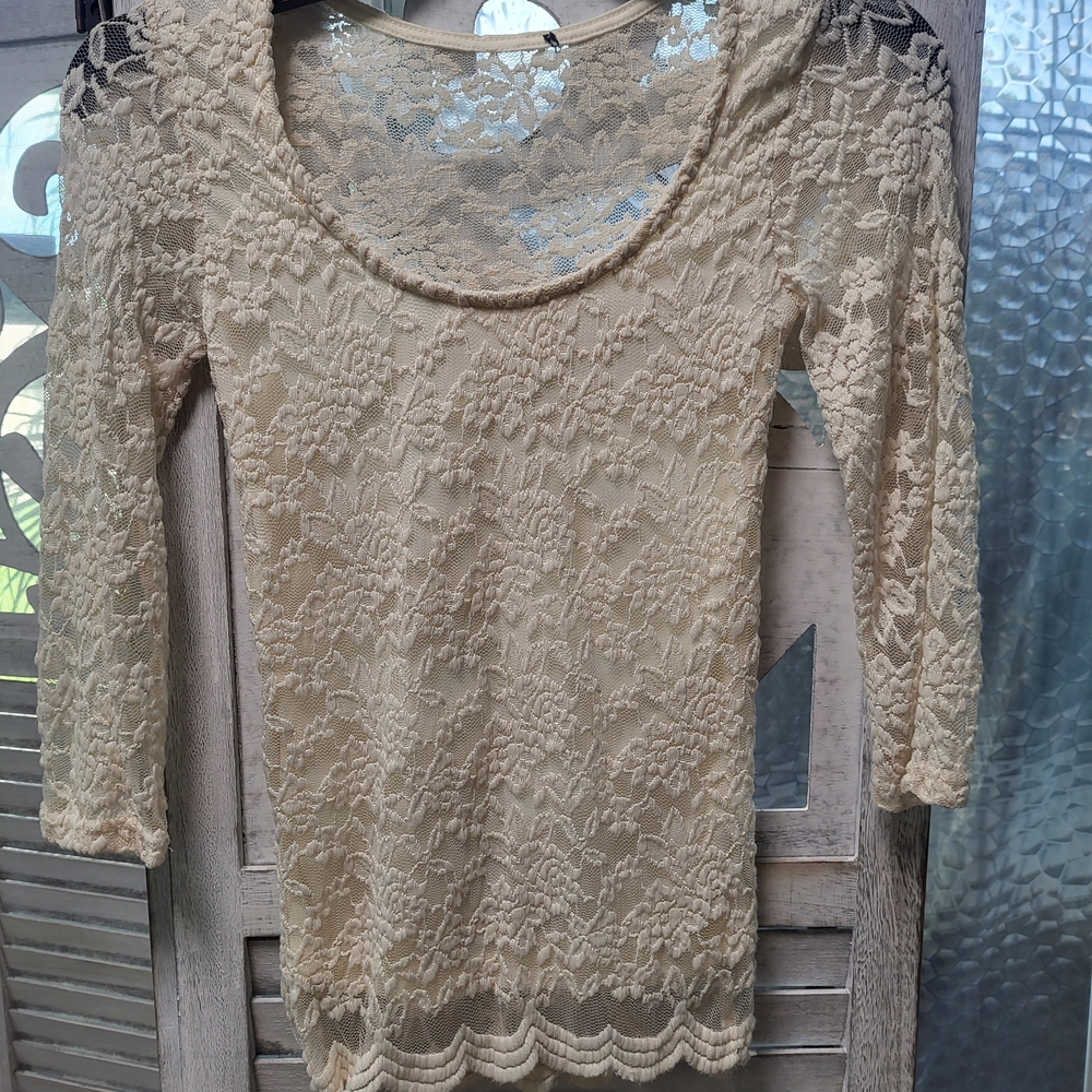 Rue21 Cream Lace 3/4 Sleeve Top
